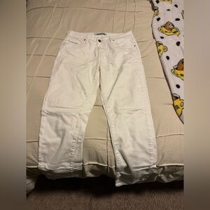 White levi jeans